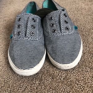 Roxy Shoes - Roxy brand tennis shoes Roxy Shoes - Roxy brand tennis shoes